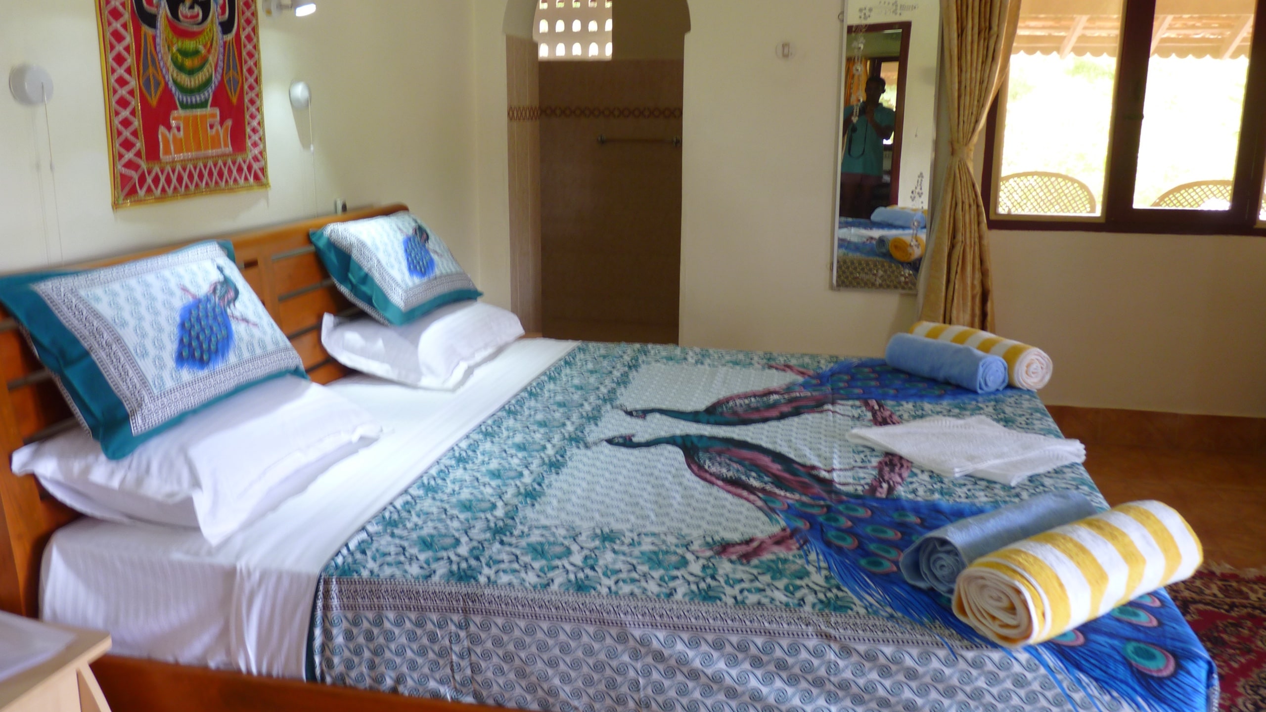 Pondicherry Suite, peacock bedding